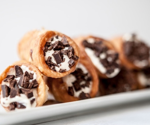 Espresso Cannoli: Σικελική παράδοση με άρωμα καφέ